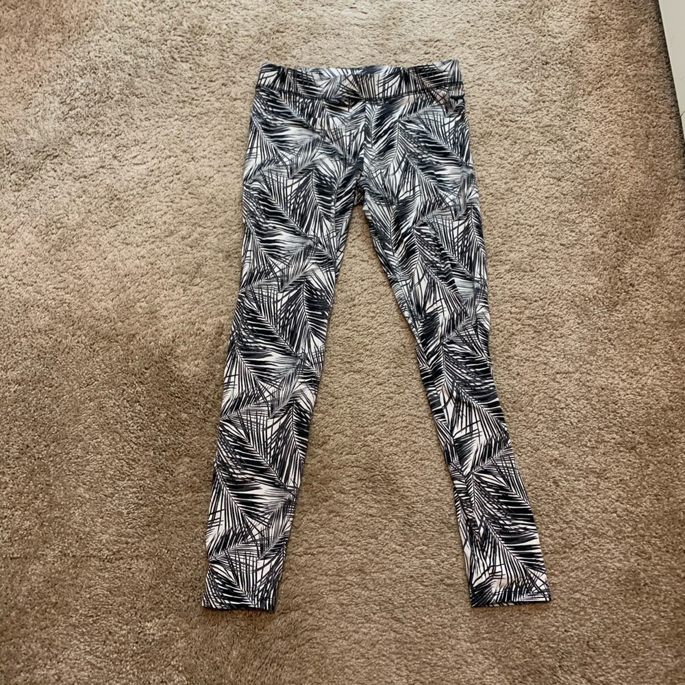 VS Pink Capri Leggings